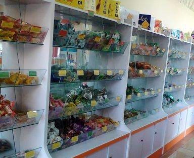 上海零食进口食品展柜保健品柜办公家具信誉保证